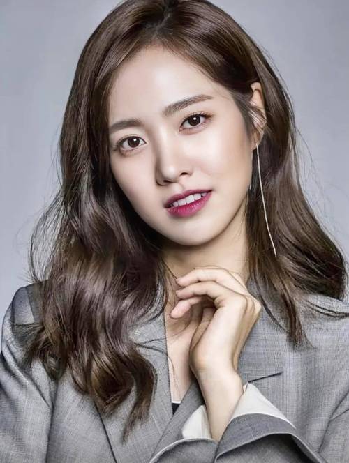 性感女明星头像_韩国性感女明星图片美_性感明星韩国图片美女裸体