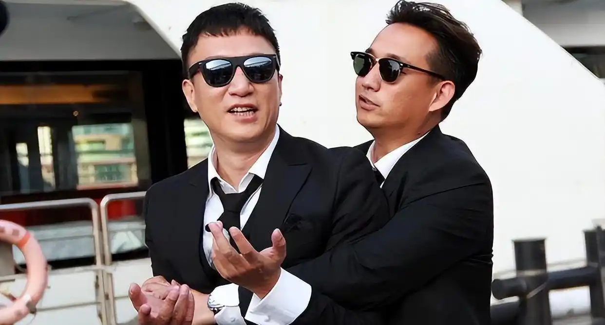 孙红雷谈娱乐圈的故事_孙红雷早年生活经历_孙红雷从拾荒到成名之路